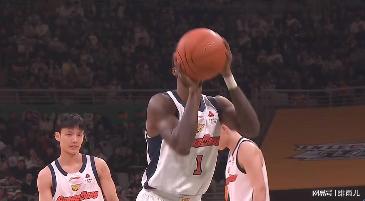 开云体育下载网页版-取代杜锋？CBA最强主教练示好广东队，朱芳雨敲定“换帅”人选